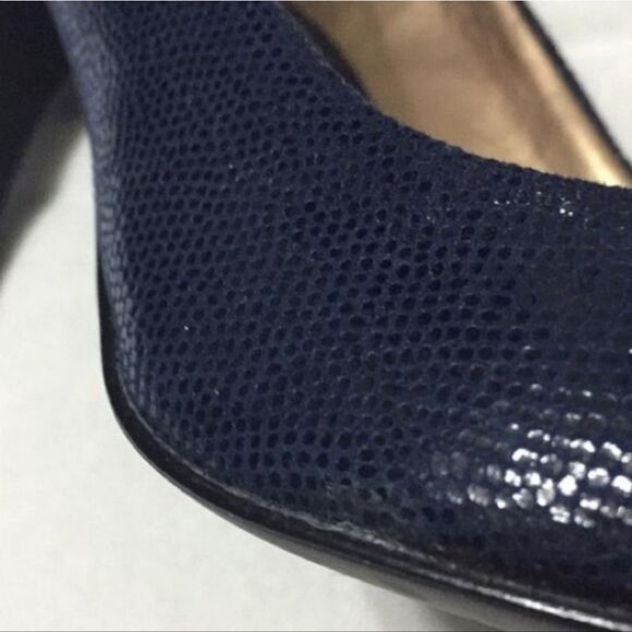 BCBG PUMPS - Picture 5 of 7